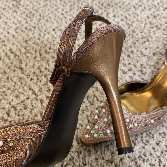 NWOT Brown Metallic beaded 3” ankle strap heels by Anne Michelle - size 7 - Picture 4 of 8